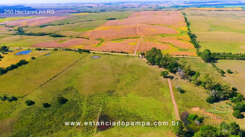 Gilberto Monteiro - Pra ti guria [VDownloader].00_03_05_04.Quadro037_201d575af745fbd4377fbefdbed0af09daa06e7e.jpg